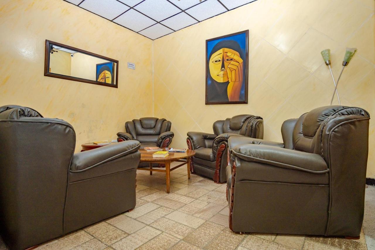 Ayenda Europa Hotel Bogota Buitenkant foto