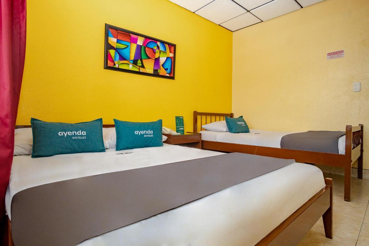 Ayenda Europa Hotel Bogota Buitenkant foto